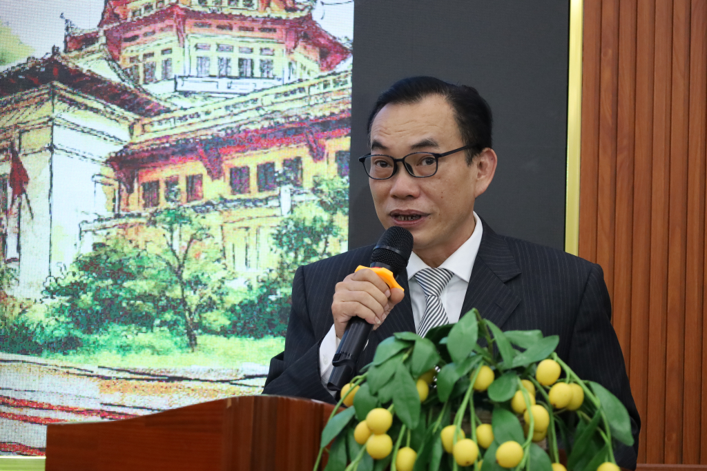  TS. Lê Thanh Hoà nhấn mạnh tầm quan trọng của việc ứng dụng di sản văn hoá vào phát triển không gian đô thị - Ảnh: QUỲNH NHƯ