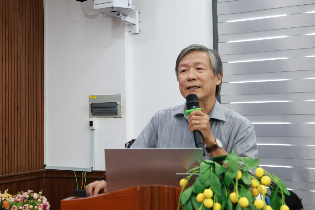 PGS.TS.KTS Lê Thanh Sơn khẳng định kiến trúc Hiện đại phương Tây là nguồn cảm hứng sáng tạo lớn cho đô thị Việt Nam - Ảnh: QUỲNH NHƯ