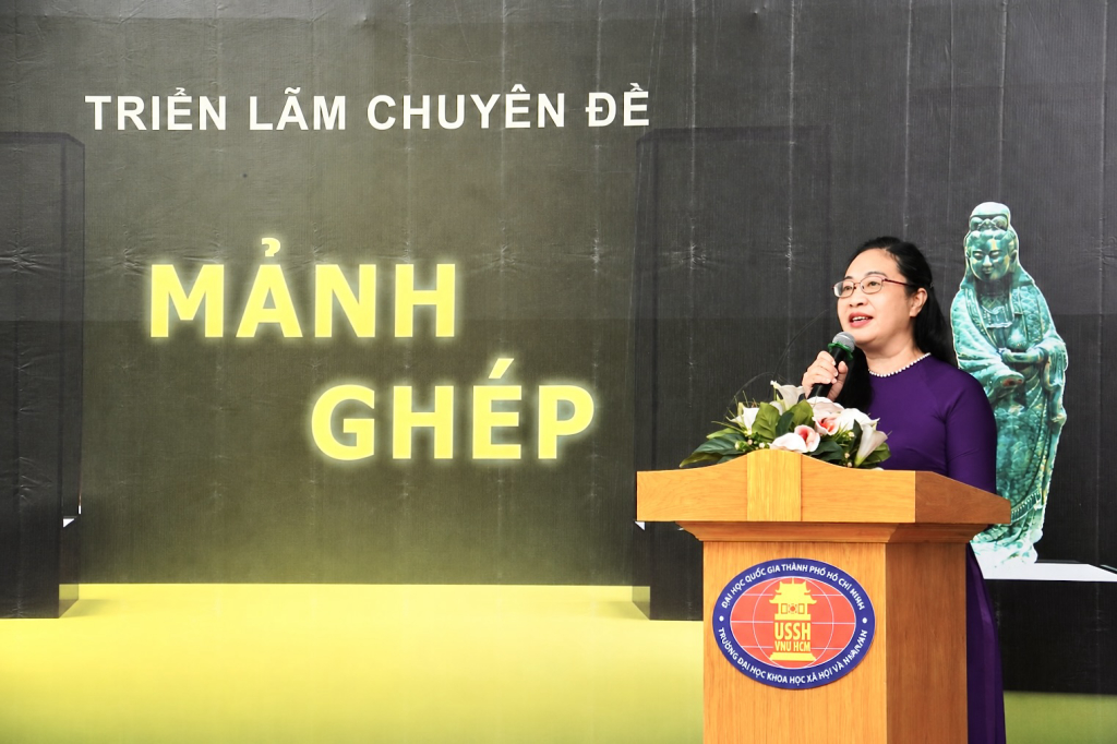 PGS.TS Lê Thị Ngọc Điệp trình bày về ý nghĩa của những di sản văn hóa trong thời đại ngày nay - Ảnh: ĐĂNG KHÔI