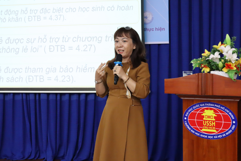 NCS.ThS. Nguyễn Thị Ngọc Bích thống kê tình trạng trẻ mồ côi cha, mồ côi mẹ và mồ côi cả cha lẫn mẹ sau giai đoạn COVID-19 - Ảnh: Nhật Ánh