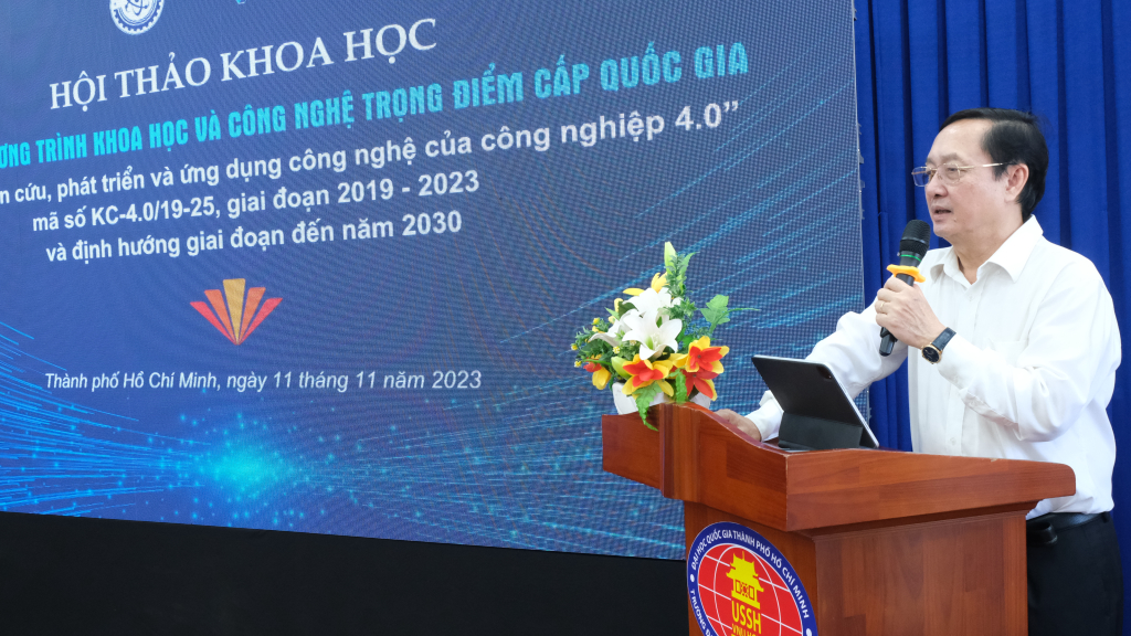 Bộ trưởng Huỳnh Thành Đạt phát biểu chào mừng tại hội thảo - Ảnh: Nhật Ánh
