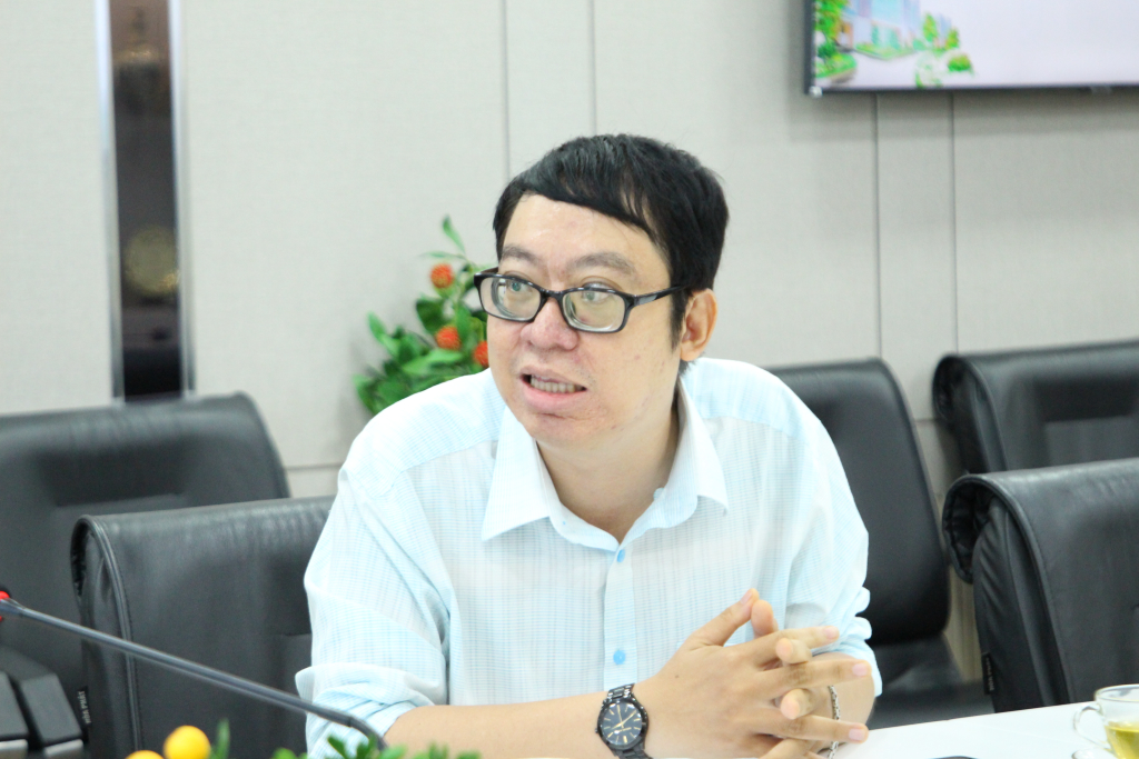 TS. Trương Gia Quyền đề xuất mở rộng hợp tác theo hướng đào tạo song bằng, liên kết đào tạo bậc thạc sĩ và tăng cường nghiên cứu học thuật liên ngành - Ảnh: YẾN NHI