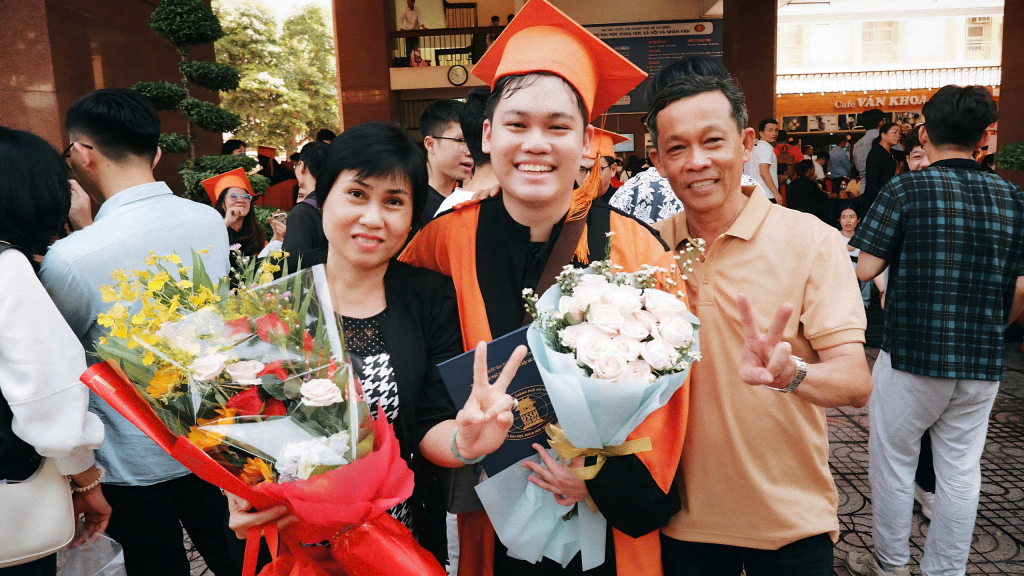 Bá Toàn mang theo tinh thần khai phóng và khát vọng đóng góp cho giáo dục Việt Nam - Ảnh: NVCC