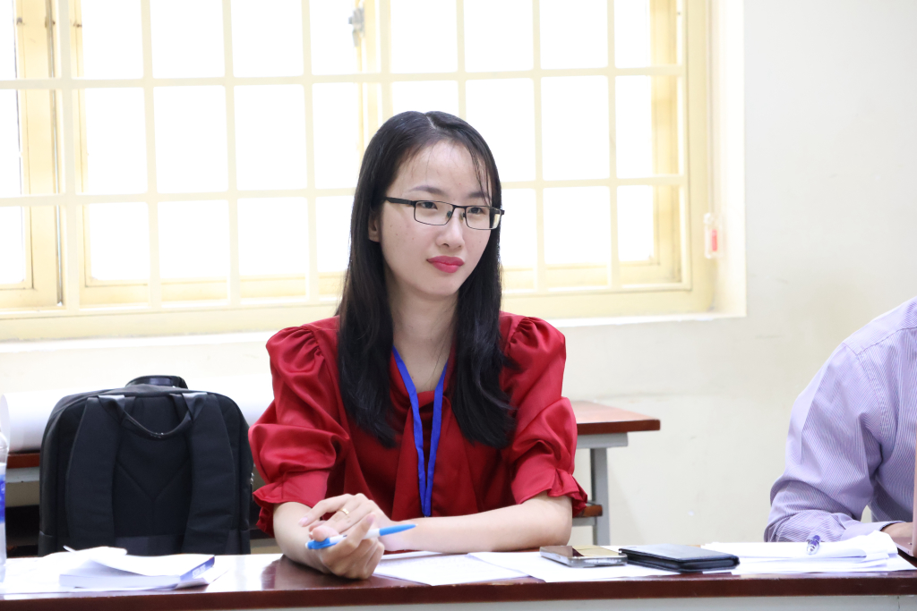 Hội đồng Ban giám khảo tại các tiểu ban - Ảnh: THÚY QUỲNH