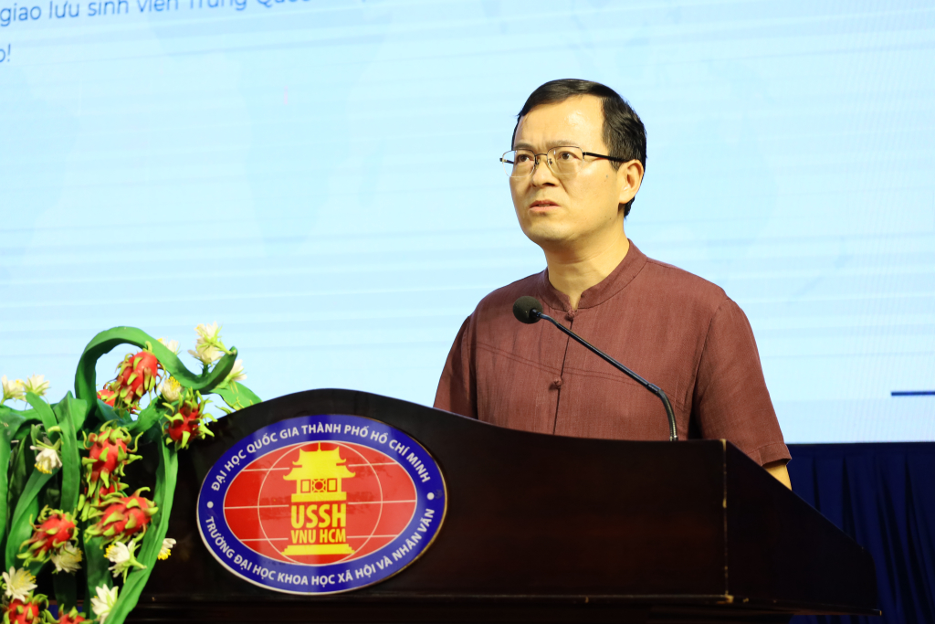 Ngài Từ Châu gửi gắm niềm tin và kỳ vọng vào thế hệ trẻ Việt - Trung trong việc vun đắp tình hữu nghị và hợp tác phát triển bền vững giữa hai quốc gia - ẢNH: QUỲNH NHƯ
