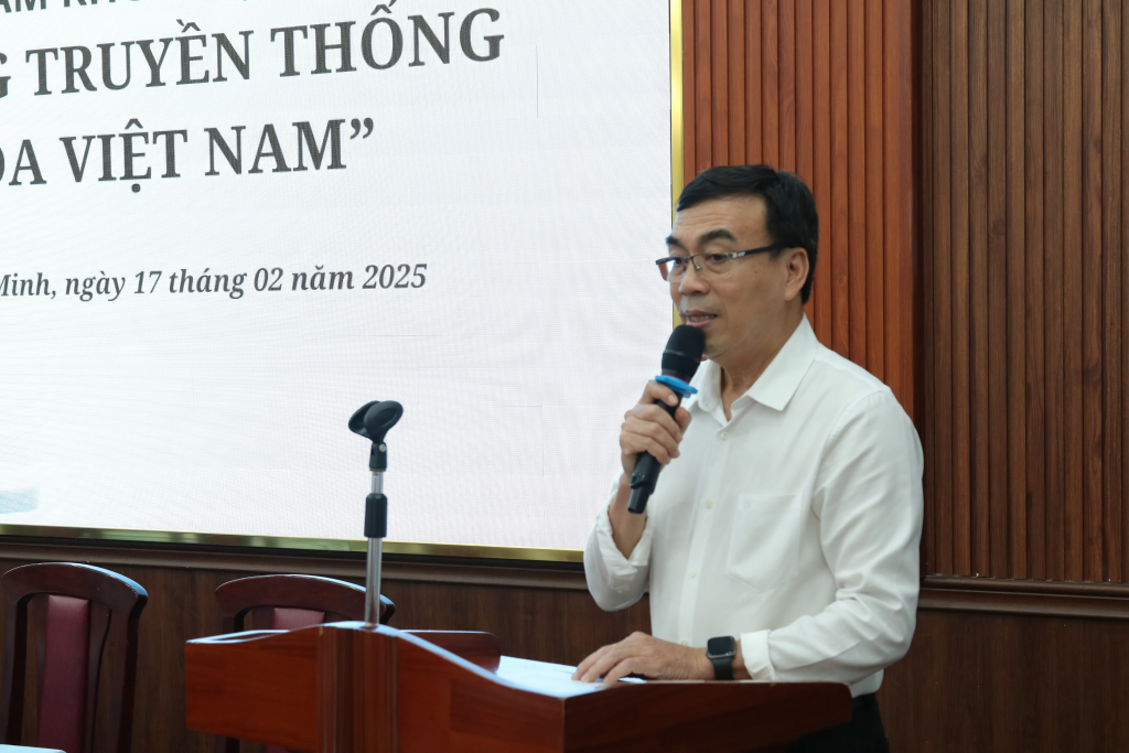TS. Phạm Tấn Hạ nhấn mạnh, trà là biểu tượng của sự thanh tao, gắn kết và lưu giữ những giá trị truyền thống lâu đời trong văn hóa Việt Nam - Ảnh: TIẾN ANH